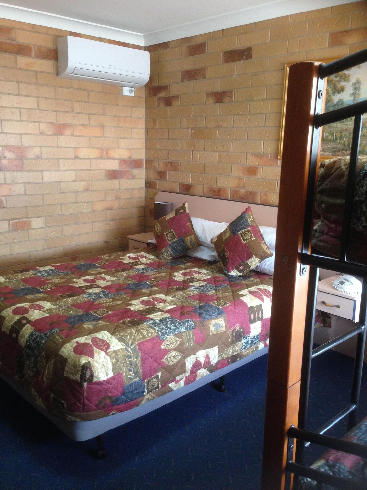 North Parkes Motel Exterior foto